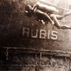 1960- Plongée sur l'épave du Rubis, coulé volontairement en 1957 au Sud Est du cap Camarat (© AGASM)